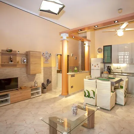 Casa Rosamaria Apartment *